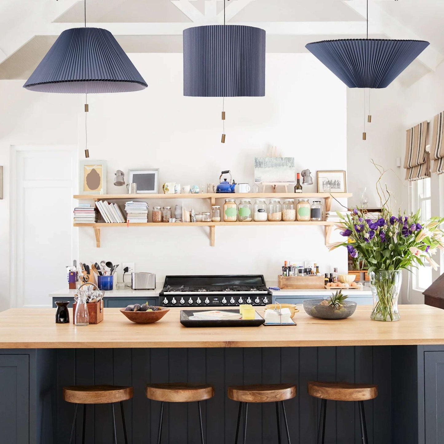 Shape-Changing Pendant Lamp | Dynamic Circular, Frustum & Cylindrical Shade for Ambiance
