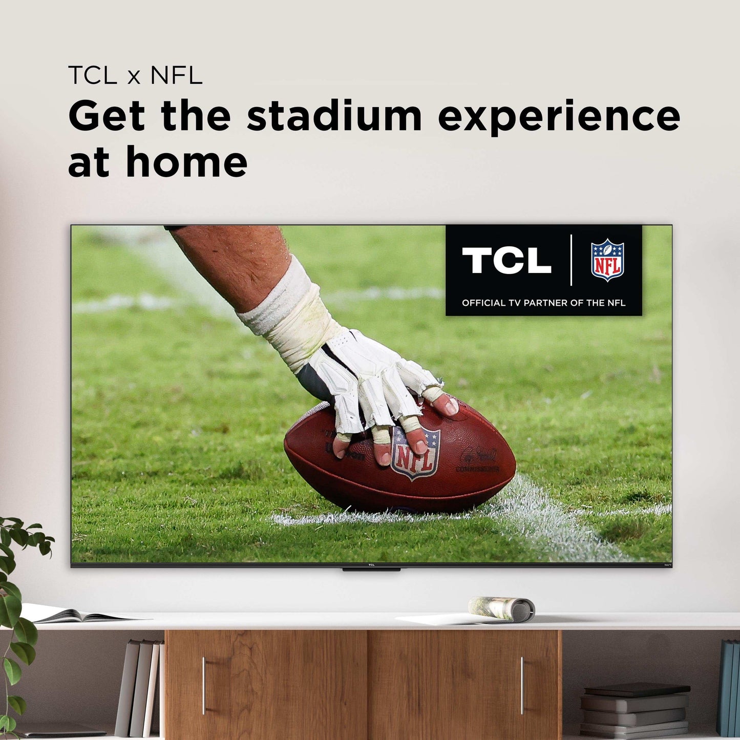Compact 32-inch TCL Roku TV | 720p HD LED Smart Television for Seamless Streaming